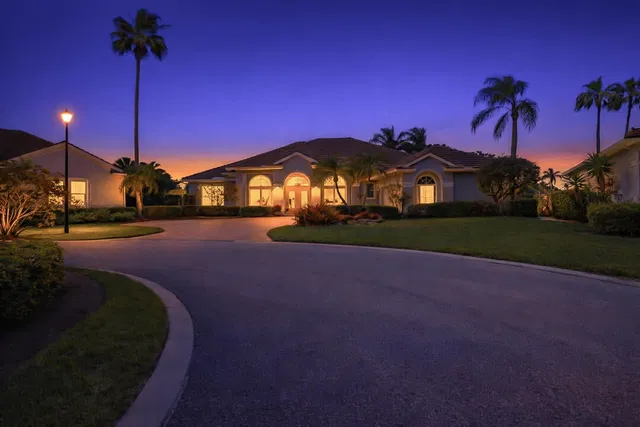 Monarch Country Club Residence photo 50