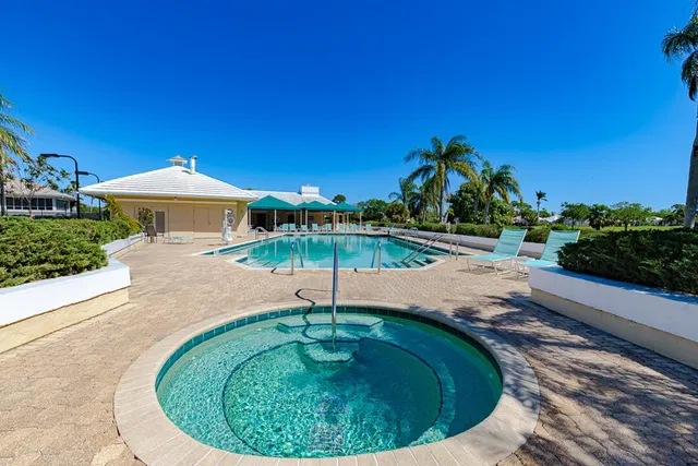 Monarch Country Club Residence photo 56