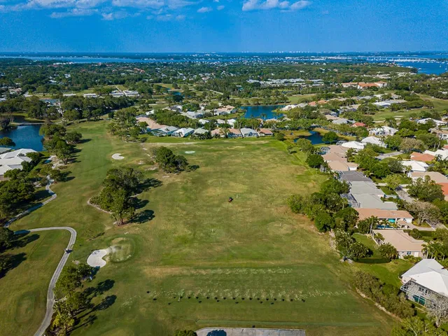 Monarch Country Club Residence photo 65