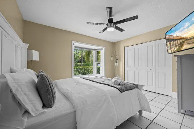  Residence photo 5