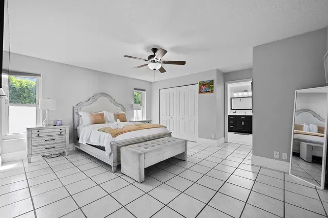  Residence photo 6
