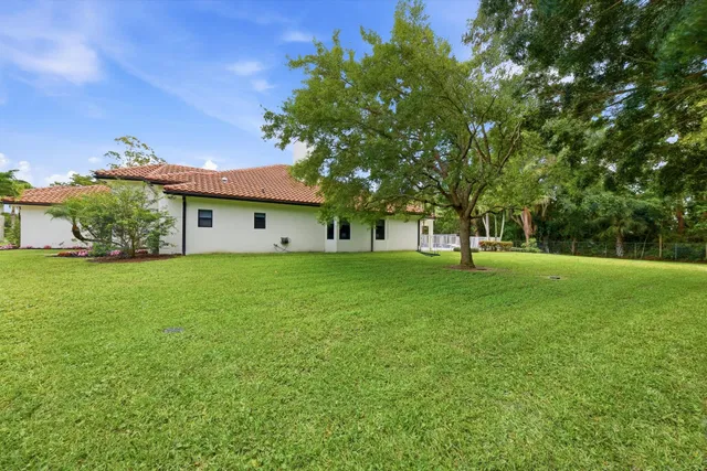  Residence photo 69