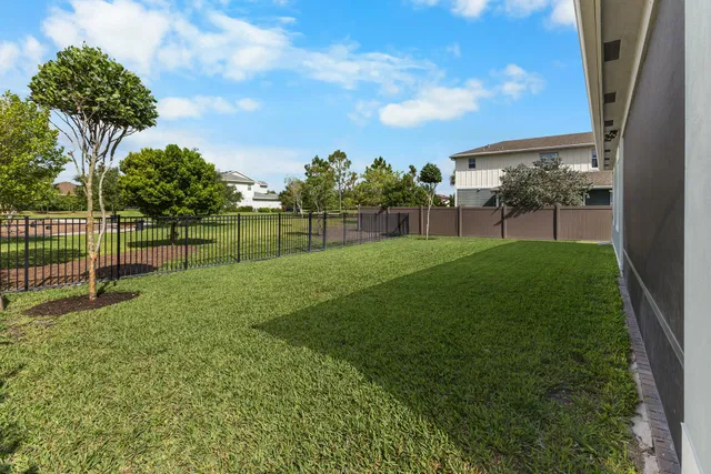 Residence photo 42
