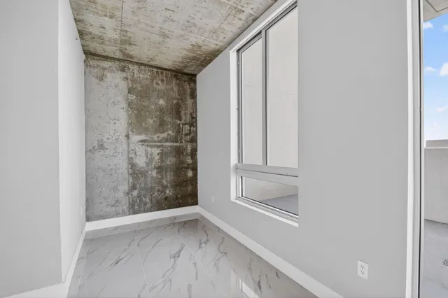 The Edge Unit 1112 photo 18