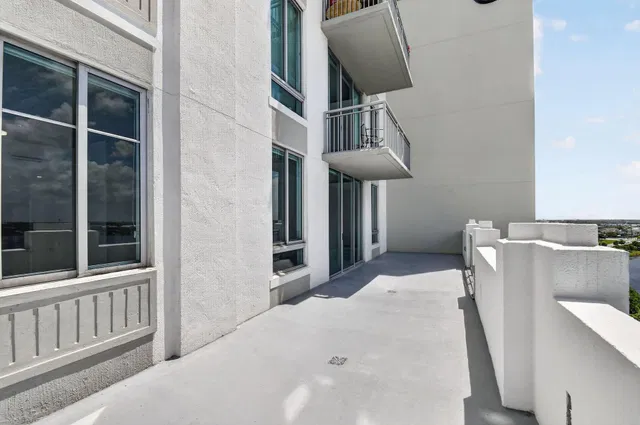 The Edge Unit 1112 photo 29