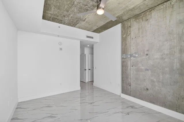 The Edge Unit 1112 photo 39