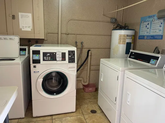 Unit 411 photo 32
