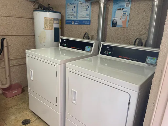 Unit 411 photo 34