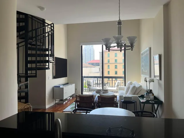 One City Plaza Unit 406 photo 14