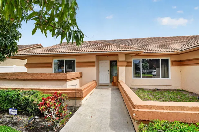 Residence photo 4