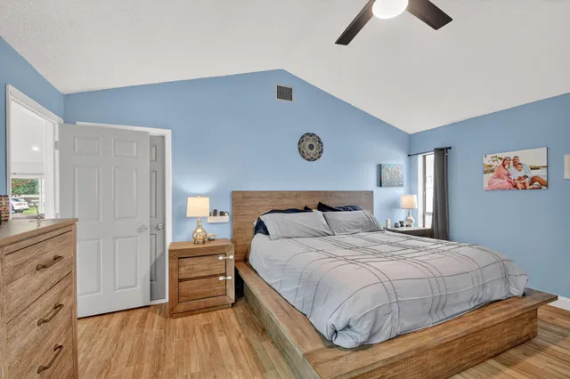 Residence photo 23