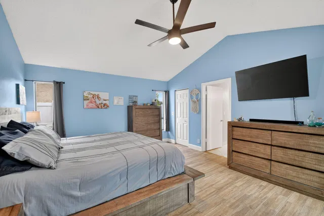 Residence photo 24
