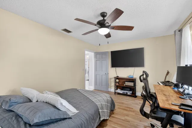 Residence photo 31