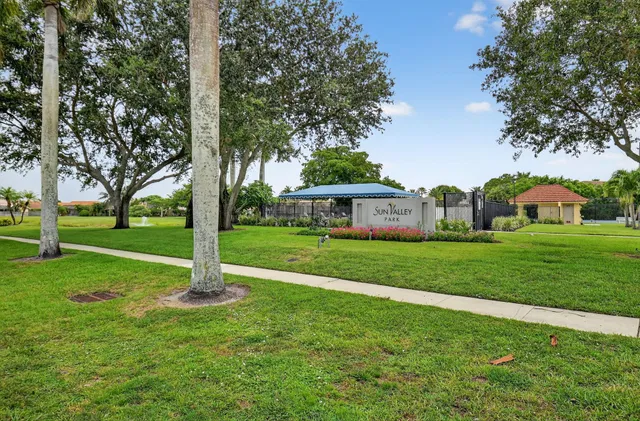 Residence photo 62