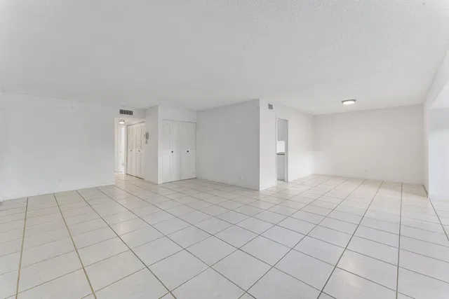  Unit 170 photo 10