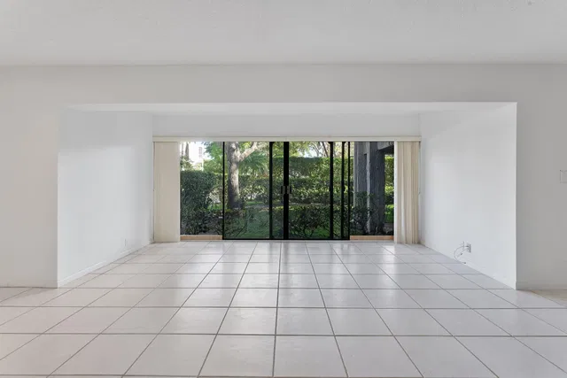  Unit 170 photo 14