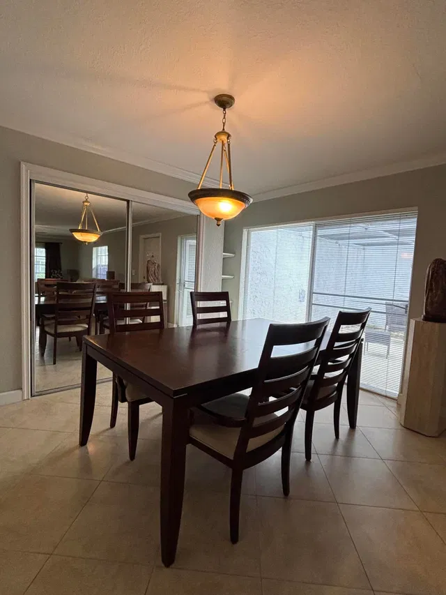  Unit 122 photo 4