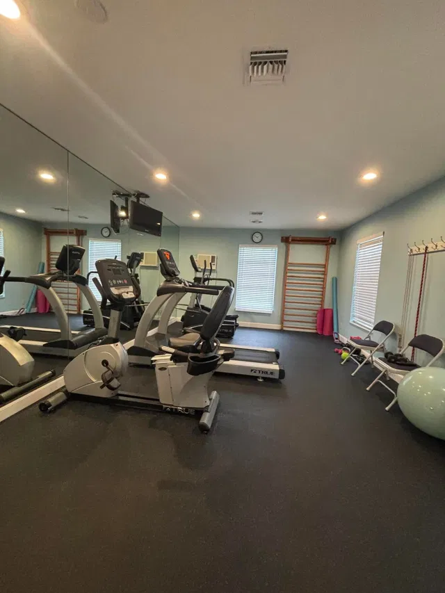  Unit 122 photo 10