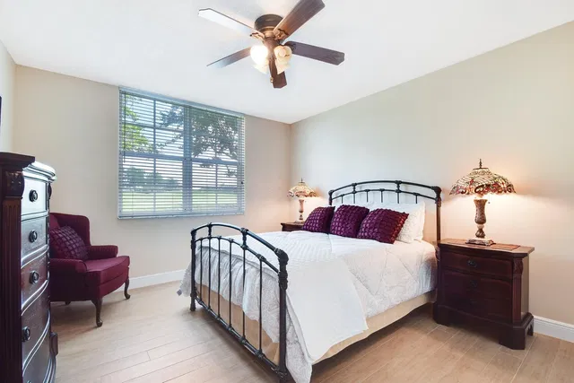  Residence photo 6