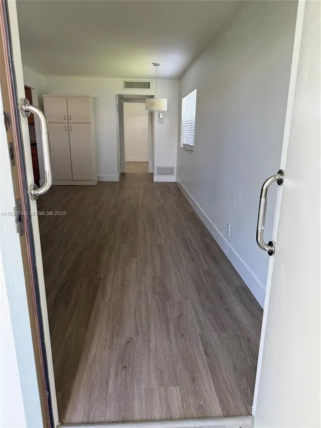 Residence photo 3