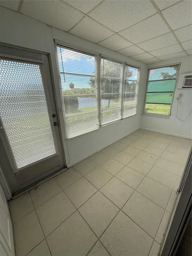 Residence photo 9