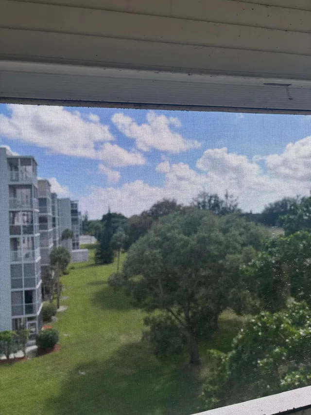 Unit 501 photo 5