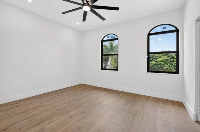 Residence photo 32