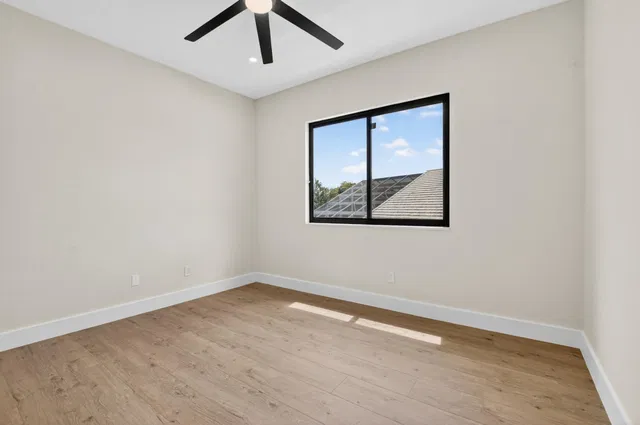 Residence photo 36