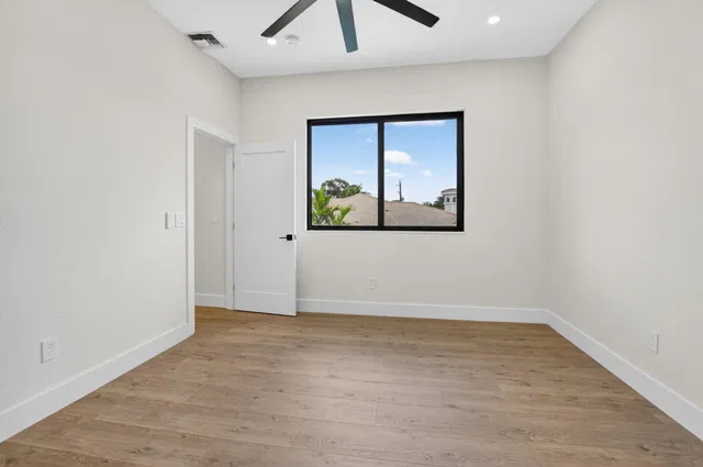Residence photo 41