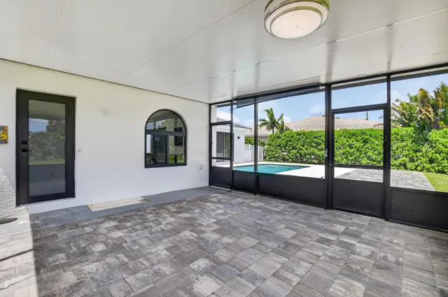 Residence photo 45