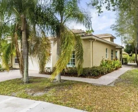 Residence photo 3