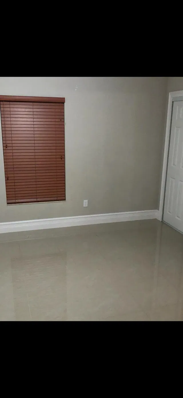 Residence photo 4