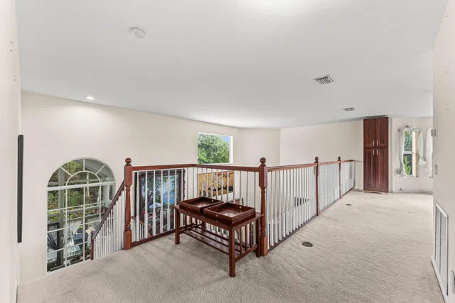 Residence photo 22