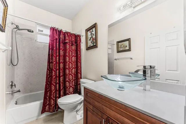 Residence photo 27