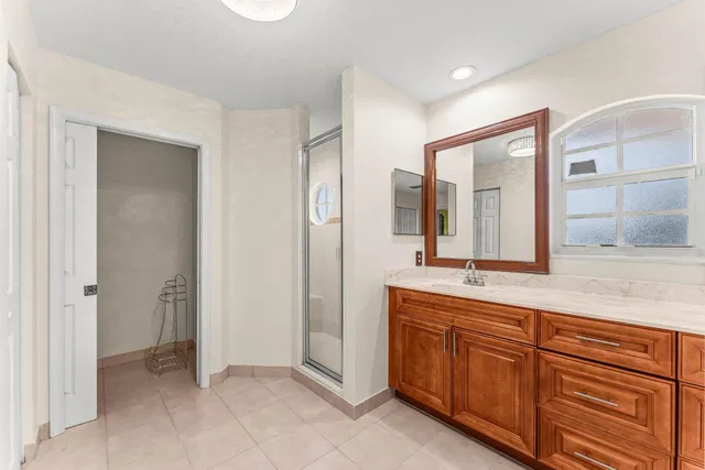 Residence photo 32
