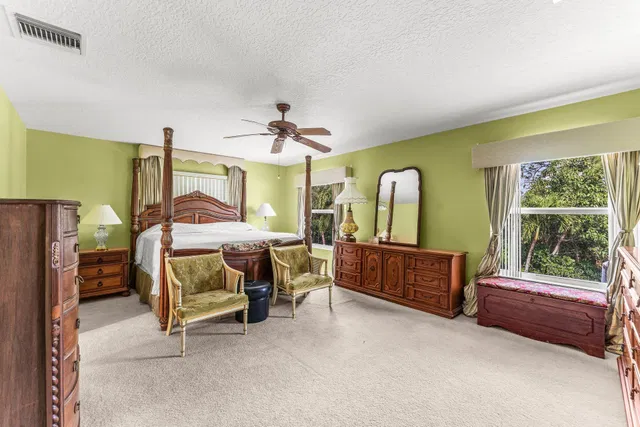 Residence photo 36
