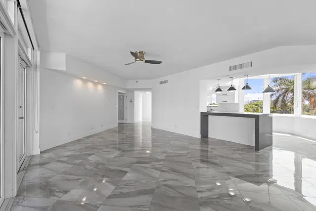 300 SE Fifth Boca Unit 5180 photo 10