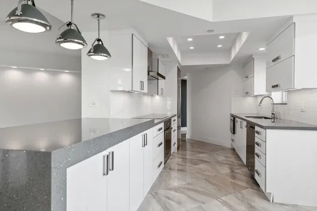 300 SE Fifth Boca Unit 5180 photo 12