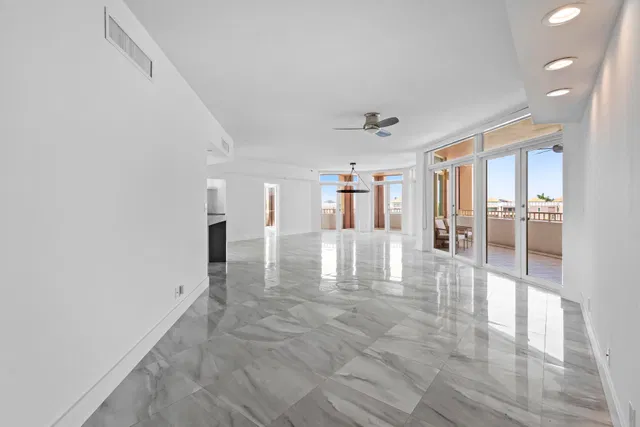 300 SE Fifth Boca Unit 5180 photo 13