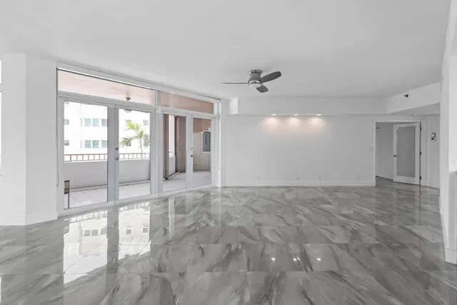 300 SE Fifth Boca Unit 5180 photo 16