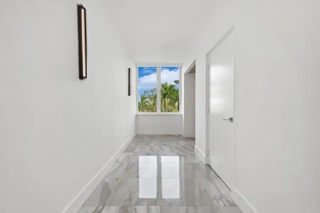 300 SE Fifth Boca Unit 5180 photo 18