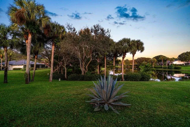 Residence photo 95
