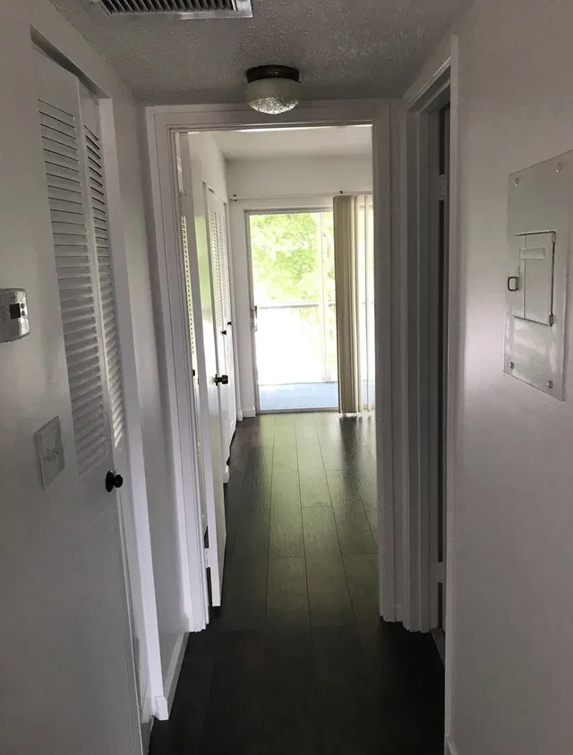  Unit 302 photo 8