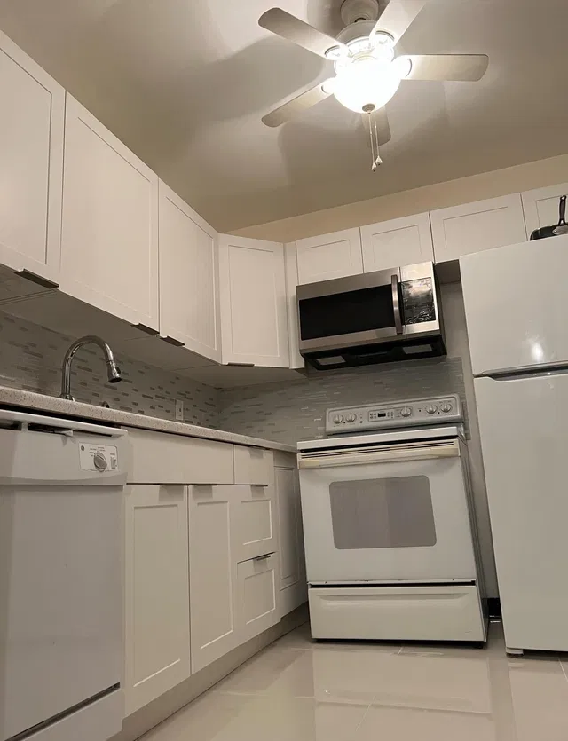  Unit 302 photo 11