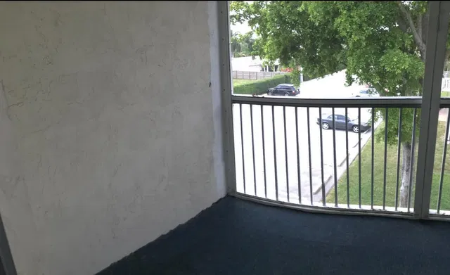  Unit 302 photo 15