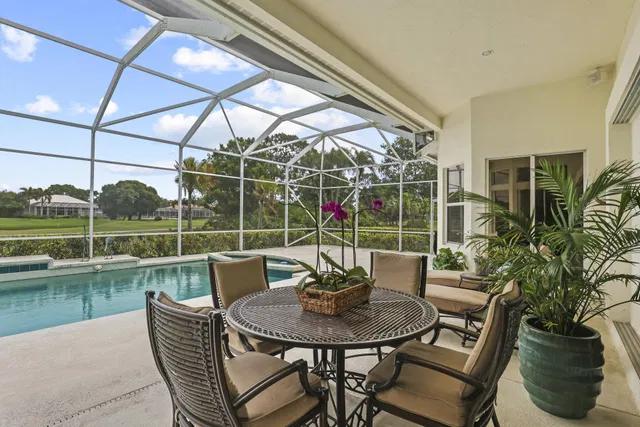 Monarch Country Club Residence photo 22