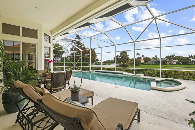 Monarch Country Club Residence photo 23