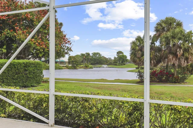 Monarch Country Club Residence photo 27
