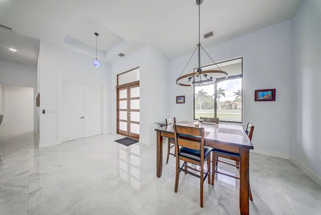 Residence photo 11