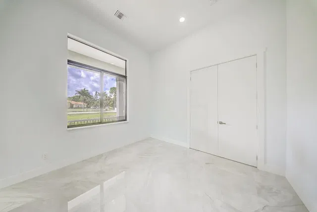 Residence photo 46